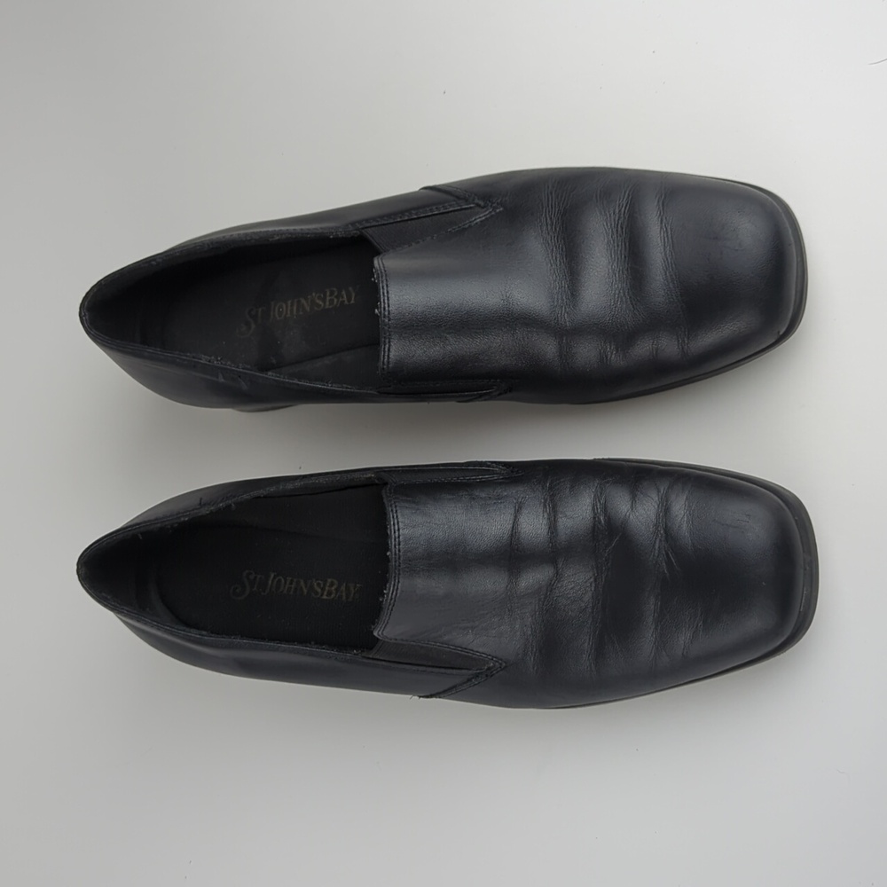 VINTAGE Women's Black Leather Heeled Loafers 7.5